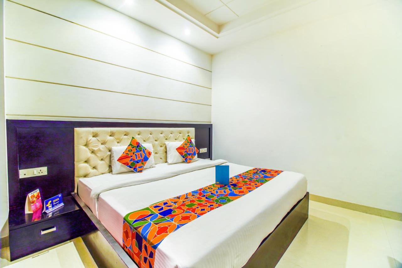 Fabhotel Transit Delhi Airport Mahipalpur Új-Delhi Kültér fotó